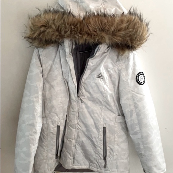 Reebok winter jacket - Picture 2 of 12